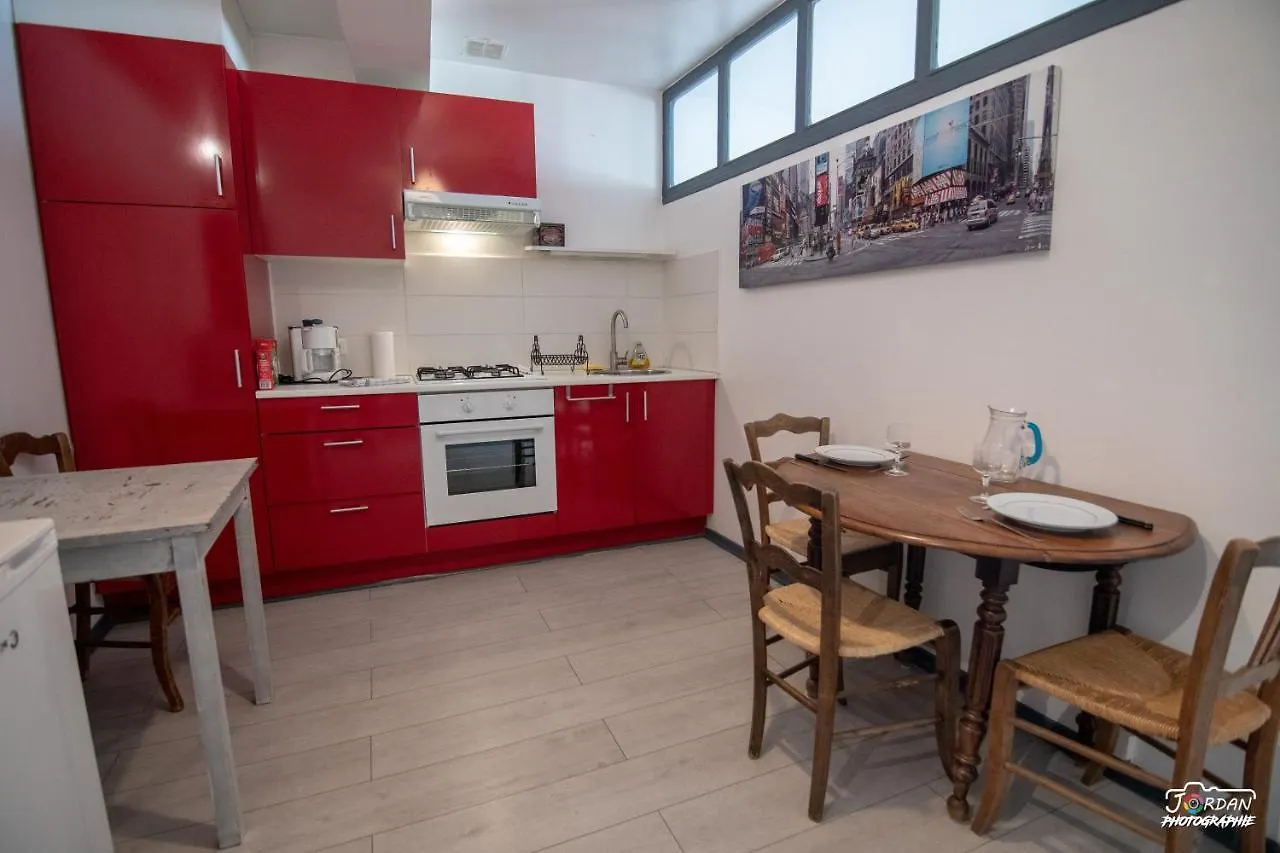 Appartement Hyper Centre - Wifi - Cosy - Gare à Bourg-en-Bresse 0*,  France